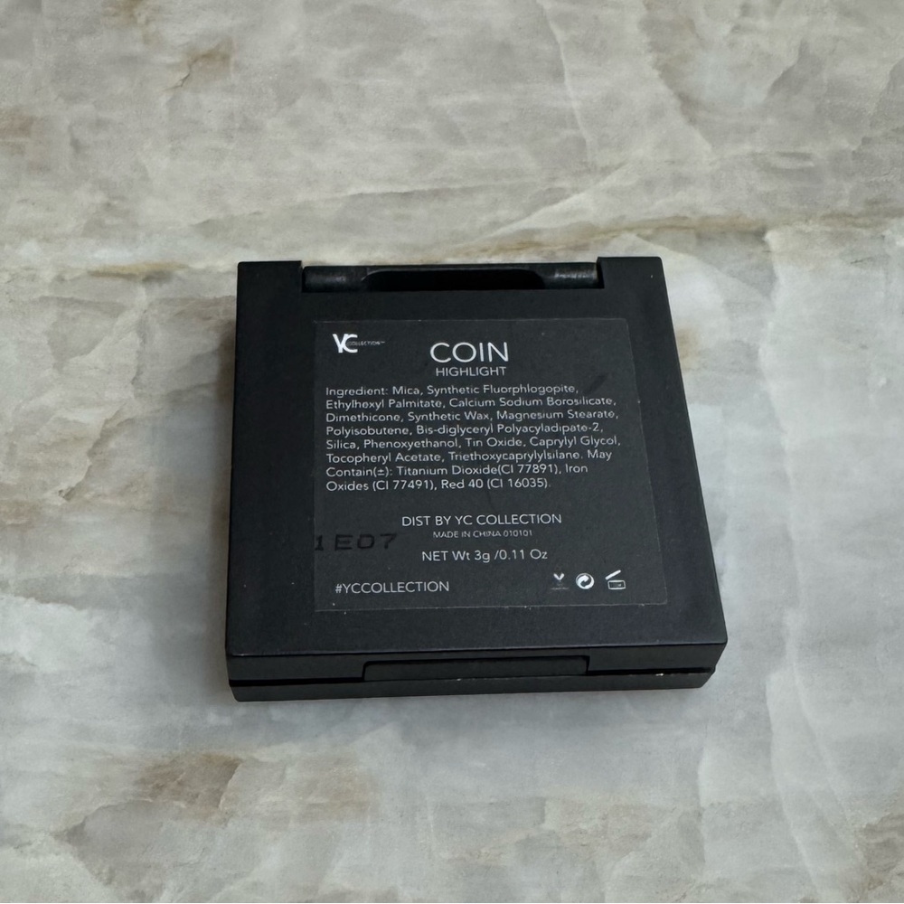YC Collection Pressed Powder Highlighter - Picture 2 of 2
